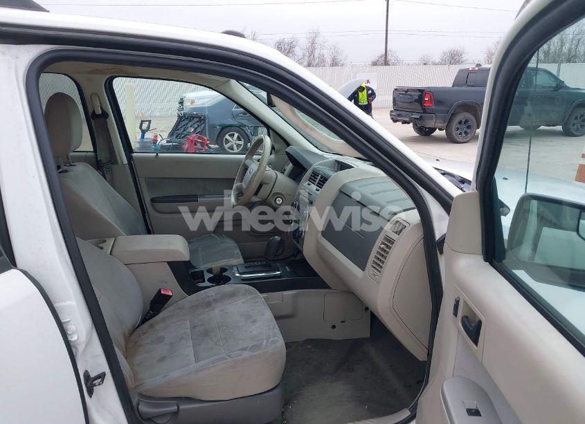 Photo 5 of 2011 Ford Escape XLT (VIN 1FMCU0D72BKB47982)
