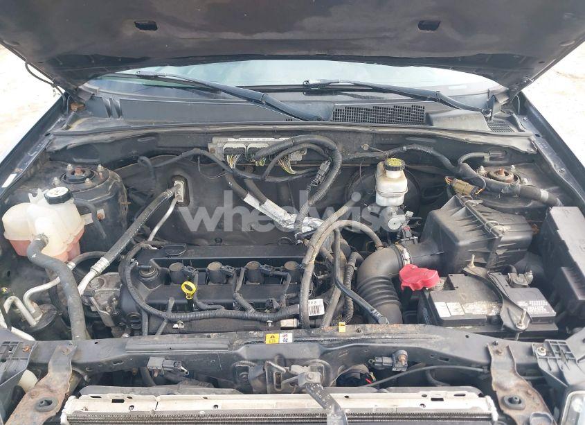 Photo 10 of 2011 Ford Escape XLT (VIN 1FMCU0D72BKB74972)