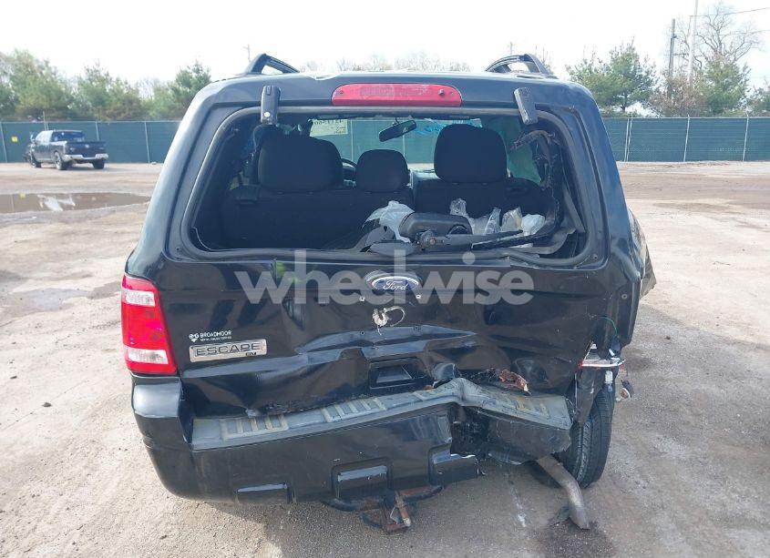 Photo 16 of 2011 Ford Escape XLT (VIN 1FMCU0D72BKB74972)