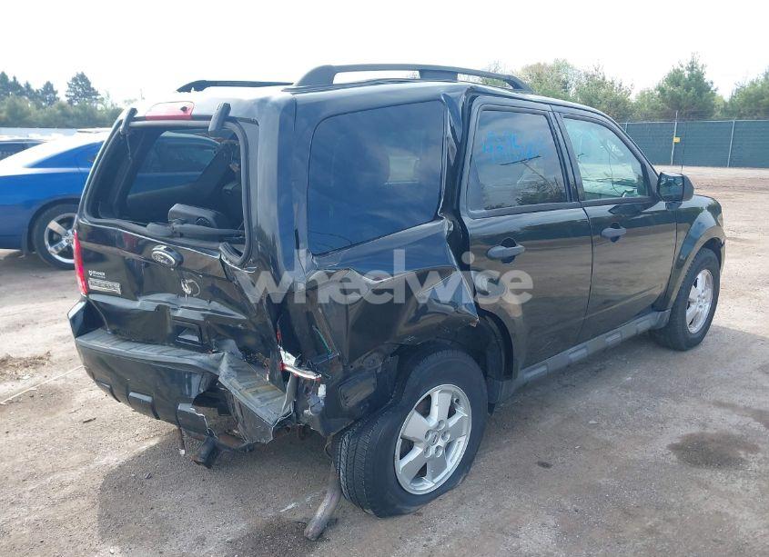 Photo 4 of 2011 Ford Escape XLT (VIN 1FMCU0D72BKB74972)