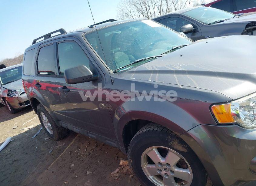 Photo 13 of 2011 Ford Escape XLT (VIN 1FMCU0D72BKC29260)