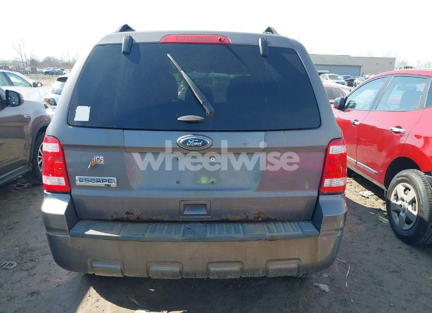 Photo 16 of 2011 Ford Escape XLT (VIN 1FMCU0D72BKC29260)