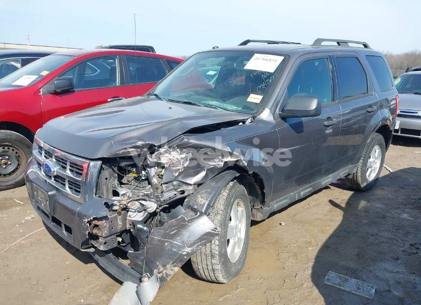 Photo 2 of 2011 Ford Escape XLT (VIN 1FMCU0D72BKC29260)