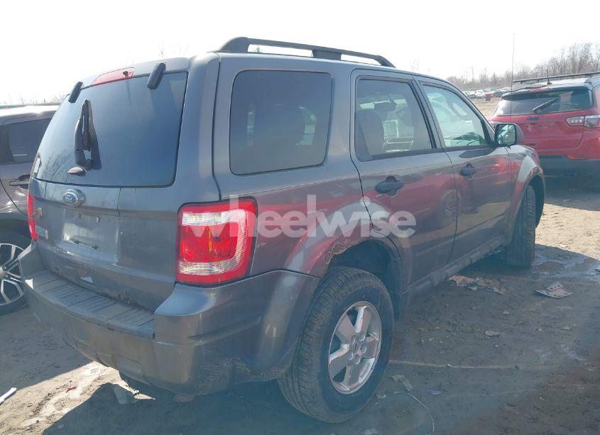 Photo 4 of 2011 Ford Escape XLT (VIN 1FMCU0D72BKC29260)