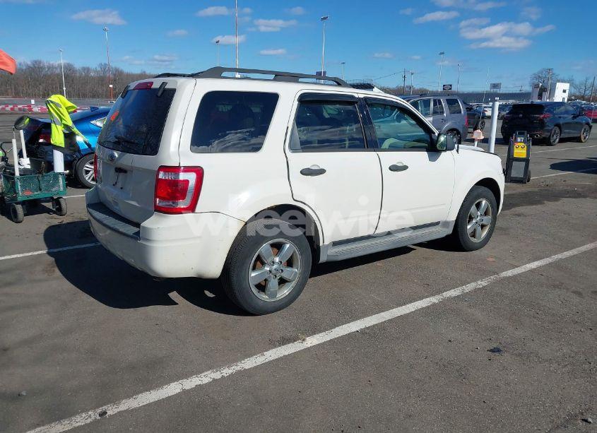 Photo 4 of 2011 Ford Escape XLT (VIN 1FMCU0D72BKC35415)