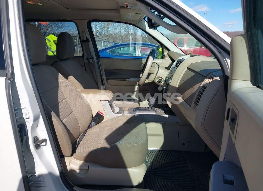 Photo 5 of 2011 Ford Escape XLT (VIN 1FMCU0D72BKC35415)