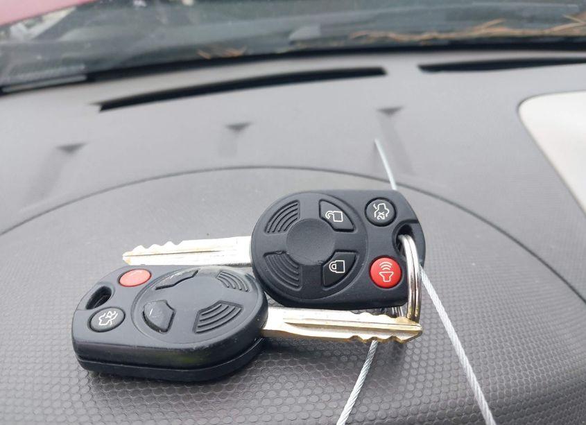 Photo 11 of 2011 Ford Escape XLT (VIN 1FMCU0D72BKC40341)