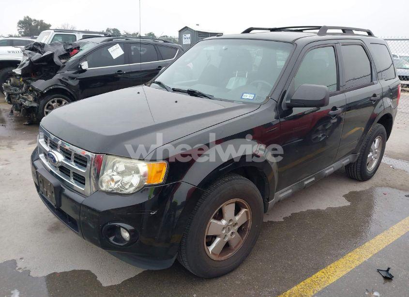 Photo 2 of 2012 Ford Escape XLT (VIN 1FMCU0D72CKA19338)