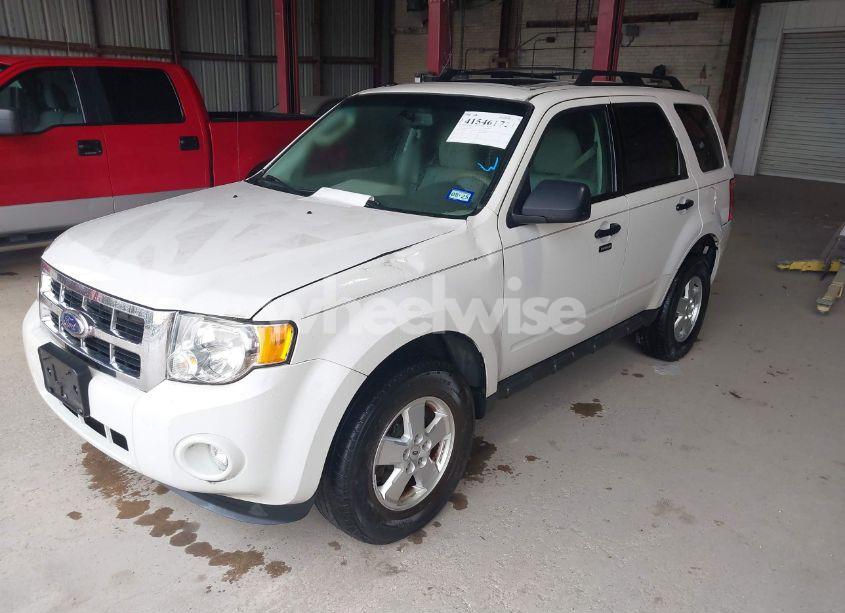 Photo 2 of 2012 Ford Escape XLT (VIN 1FMCU0D72CKA35071)