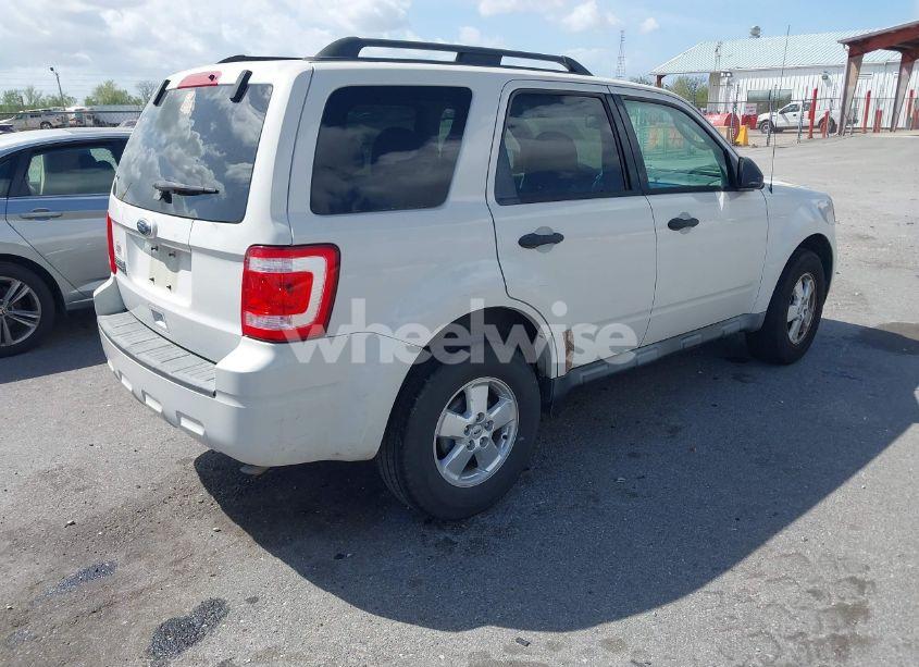 Photo 4 of 2010 Ford Escape XLT (VIN 1FMCU0D73AKB20336)