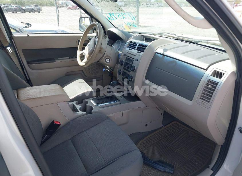 Photo 5 of 2010 Ford Escape XLT (VIN 1FMCU0D73AKB20336)