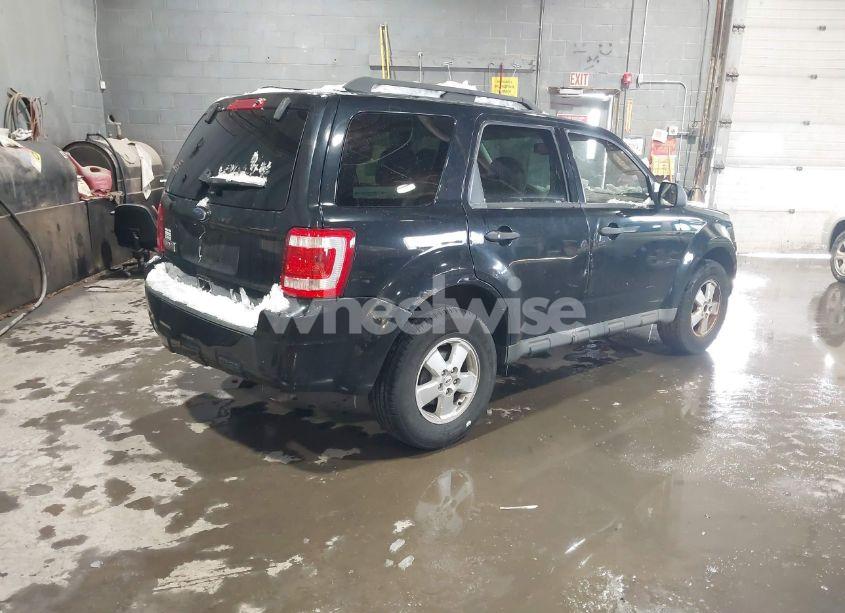 Photo 4 of 2010 Ford Escape XLT (VIN 1FMCU0D73AKB51442)