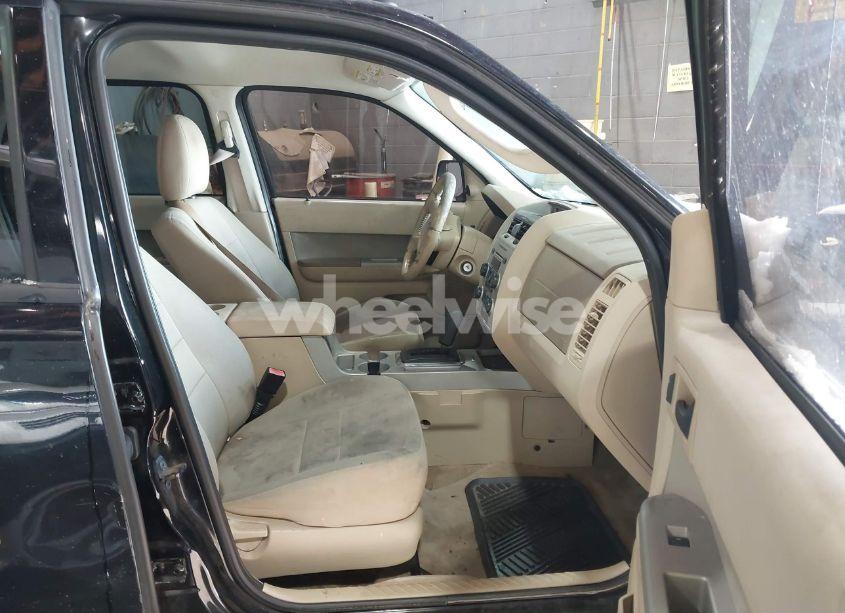 Photo 5 of 2010 Ford Escape XLT (VIN 1FMCU0D73AKB51442)