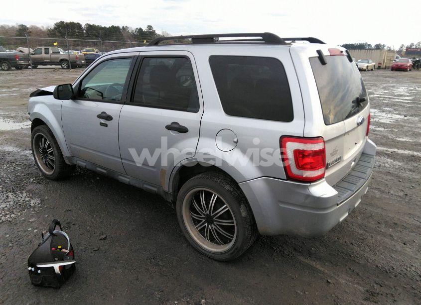 Photo 3 of 2011 Ford Escape XLT (VIN 1FMCU0D73BKA56669)