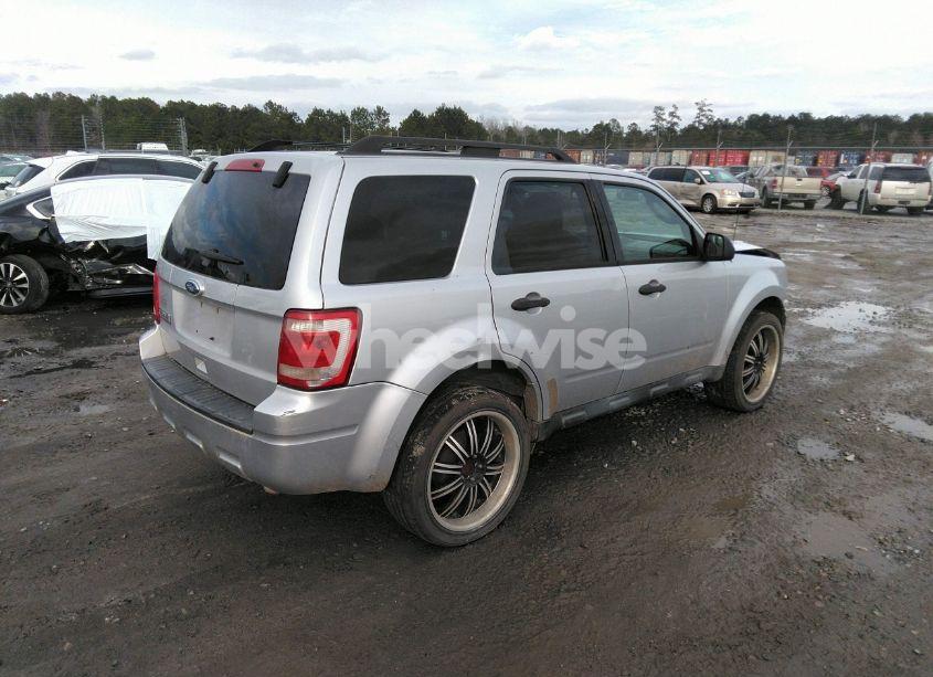 Photo 4 of 2011 Ford Escape XLT (VIN 1FMCU0D73BKA56669)