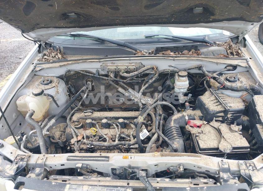 Photo 10 of 2011 Ford Escape XLT (VIN 1FMCU0D73BKA82950)