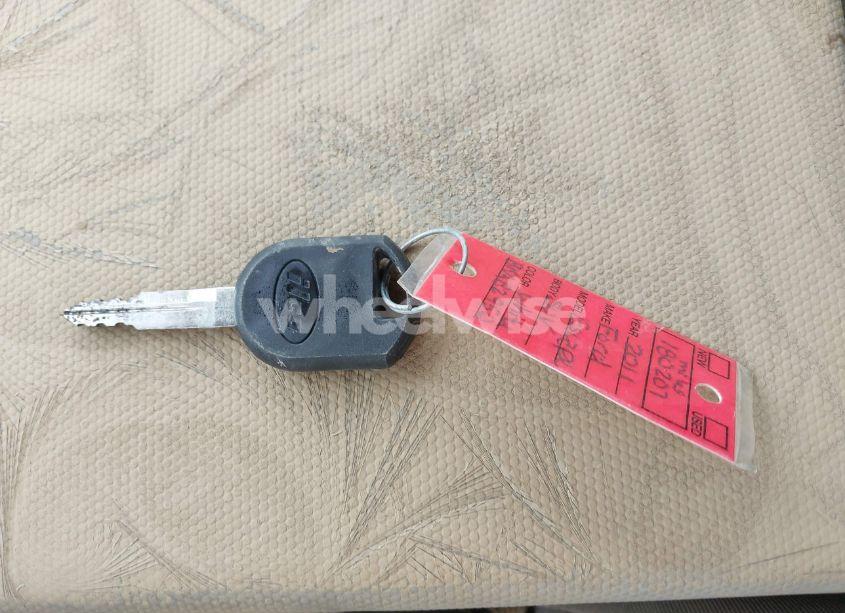 Photo 11 of 2011 Ford Escape XLT (VIN 1FMCU0D73BKA82950)