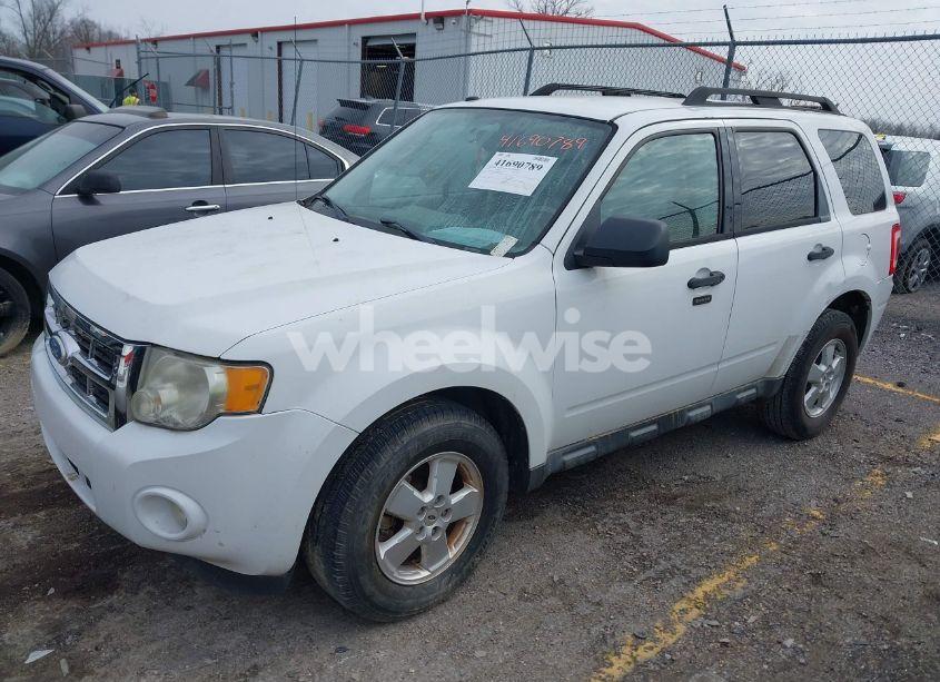 Photo 2 of 2011 Ford Escape XLT (VIN 1FMCU0D73BKA82950)