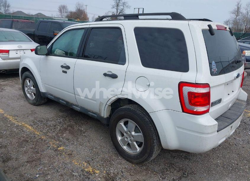 Photo 3 of 2011 Ford Escape XLT (VIN 1FMCU0D73BKA82950)