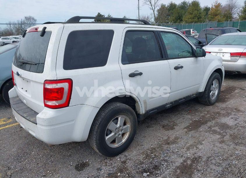 Photo 4 of 2011 Ford Escape XLT (VIN 1FMCU0D73BKA82950)