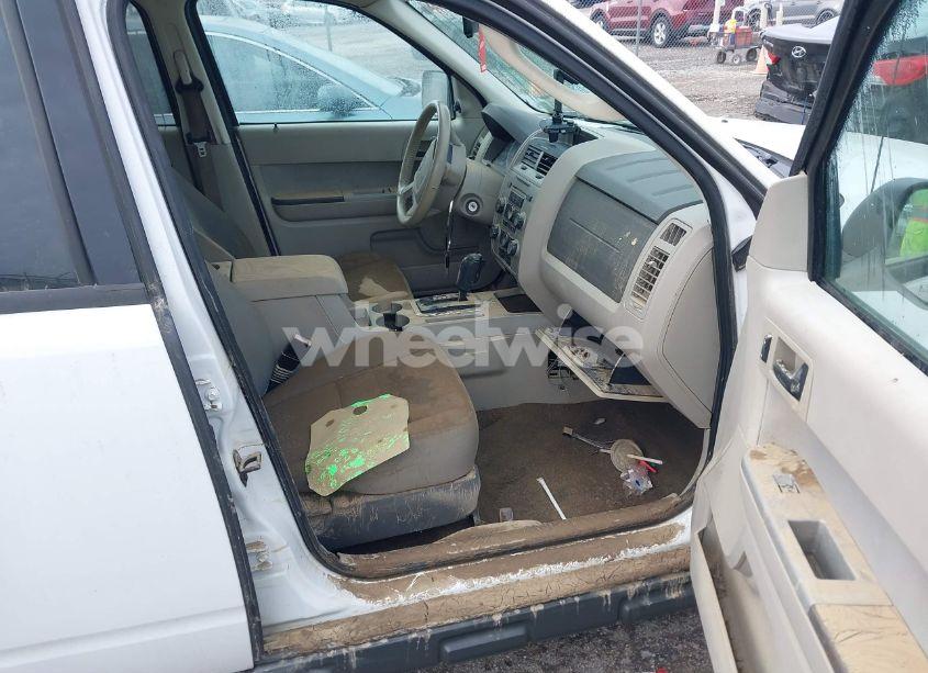 Photo 5 of 2011 Ford Escape XLT (VIN 1FMCU0D73BKA82950)