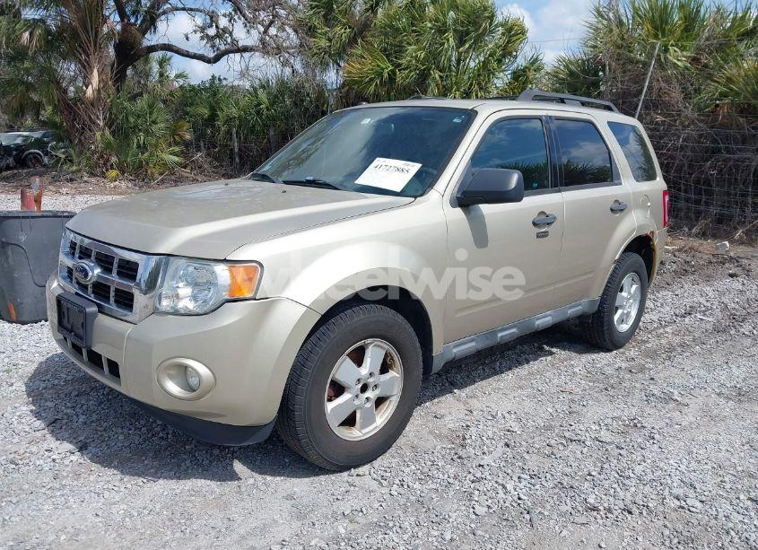 Photo 2 of 2011 Ford Escape XLT (VIN 1FMCU0D73BKB20340)