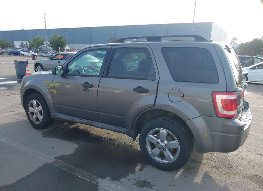 Photo 3 of 2011 Ford Escape XLT (VIN 1FMCU0D73BKB46579)