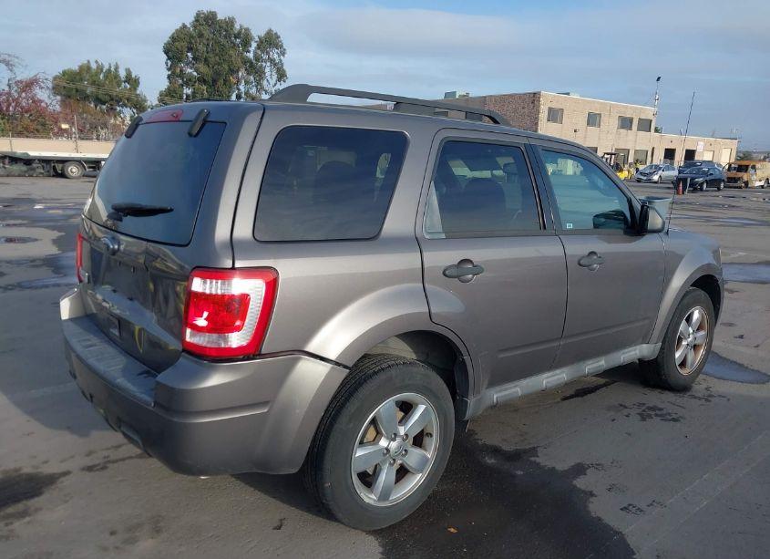 Photo 4 of 2011 Ford Escape XLT (VIN 1FMCU0D73BKB46579)