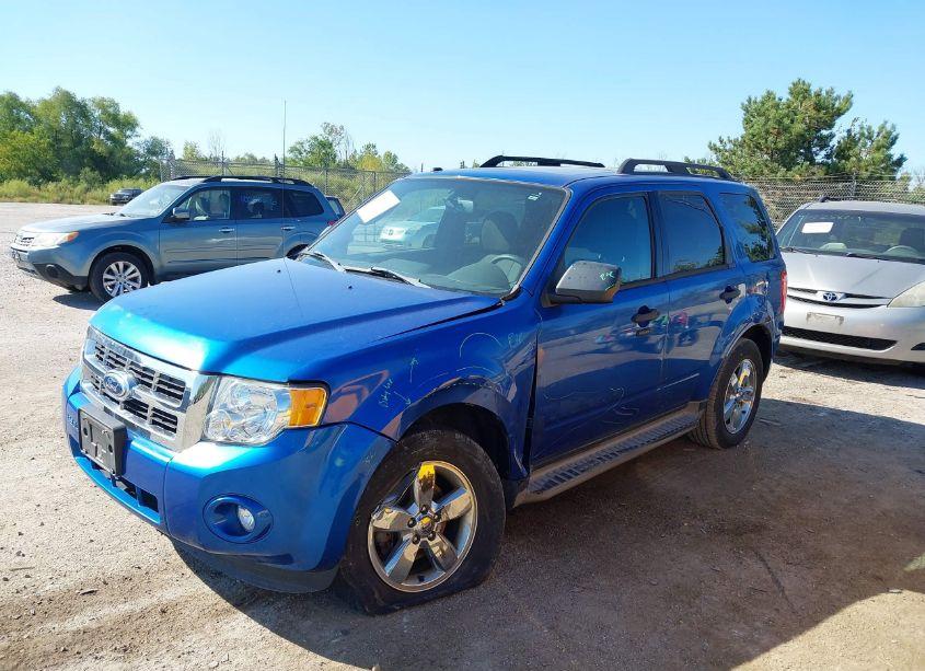 Photo 2 of 2011 Ford Escape XLT (VIN 1FMCU0D73BKC60713)
