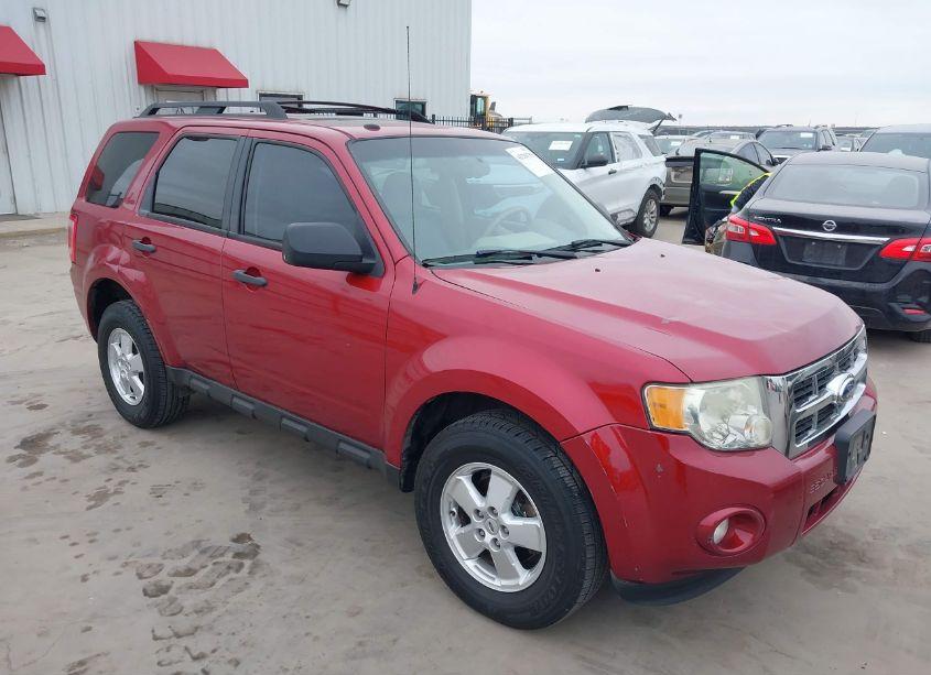 2012 Ford Escape XLT (VIN 1FMCU0D73CKA57838) main photo