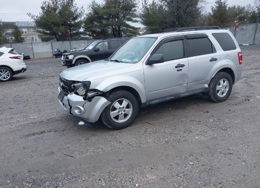 Photo 2 of 2012 Ford Escape XLT (VIN 1FMCU0D73CKC59174)