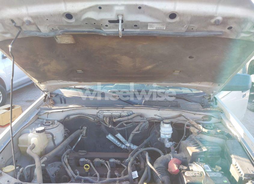 Photo 10 of 2010 Ford Escape XLT (VIN 1FMCU0D74AKA07950)