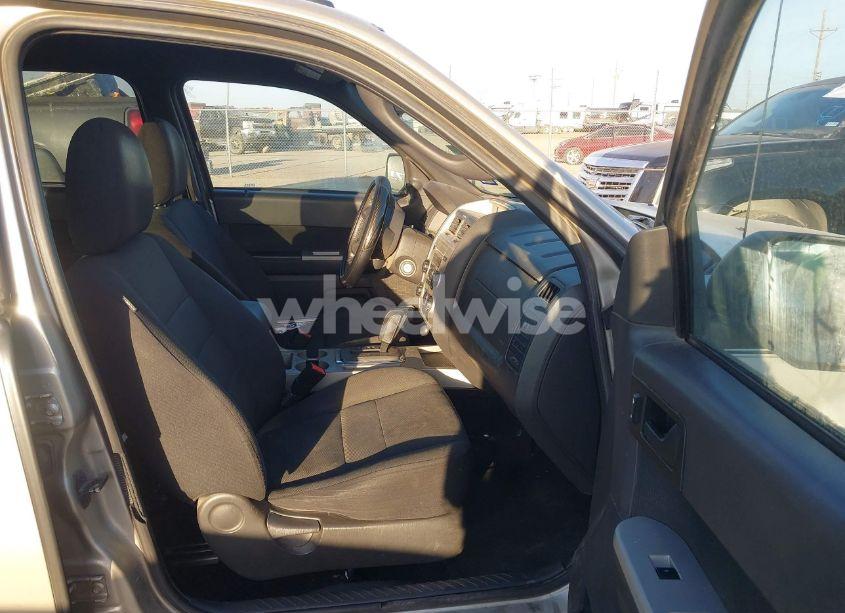 Photo 5 of 2010 Ford Escape XLT (VIN 1FMCU0D74AKA07950)