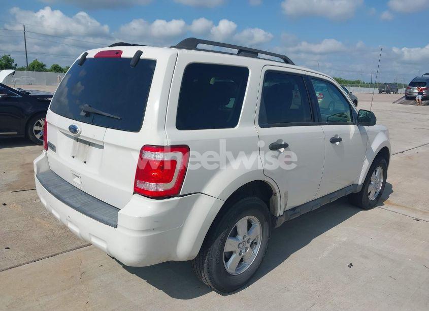 Photo 4 of 2010 Ford Escape XLT (VIN 1FMCU0D74AKA93423)