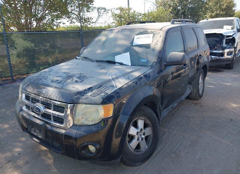 Photo 2 of 2010 Ford Escape XLT (VIN 1FMCU0D74AKB28610)