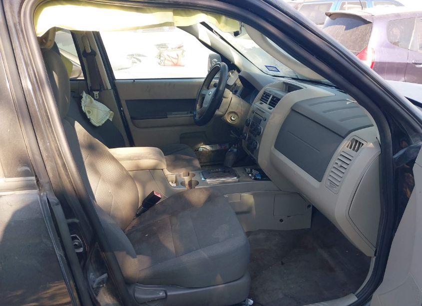 Photo 5 of 2010 Ford Escape XLT (VIN 1FMCU0D74AKB28610)