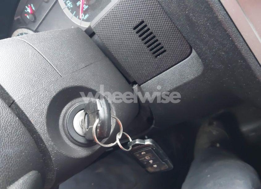 Photo 11 of 2010 Ford Escape XLT (VIN 1FMCU0D74AKC07355)