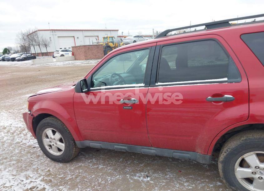 Photo 14 of 2010 Ford Escape XLT (VIN 1FMCU0D74AKC07355)