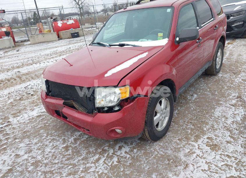 Photo 2 of 2010 Ford Escape XLT (VIN 1FMCU0D74AKC07355)