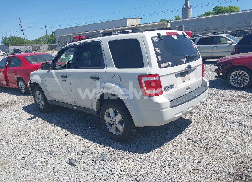 Photo 3 of 2010 Ford Escape XLT (VIN 1FMCU0D74AKC67975)