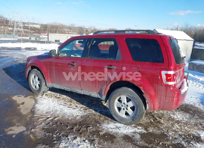 Photo 3 of 2010 Ford Escape XLT (VIN 1FMCU0D74AKD41945)