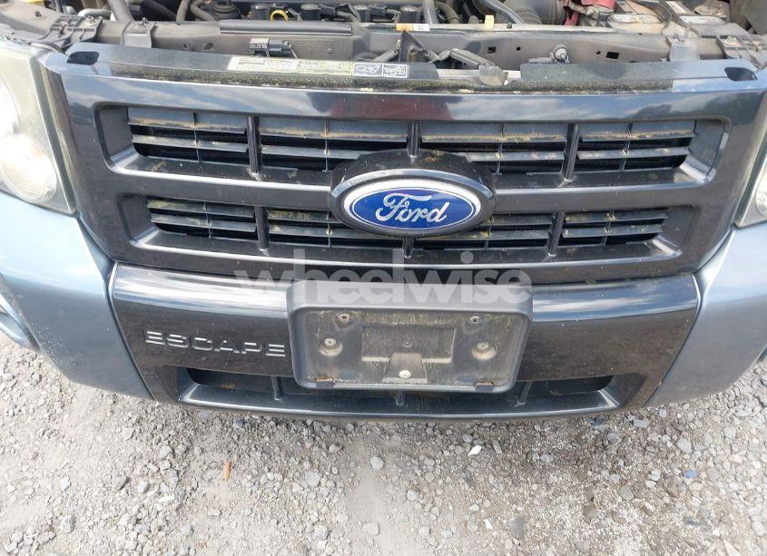 Photo 6 of 2011 Ford Escape XLT (VIN 1FMCU0D74BKA42232)