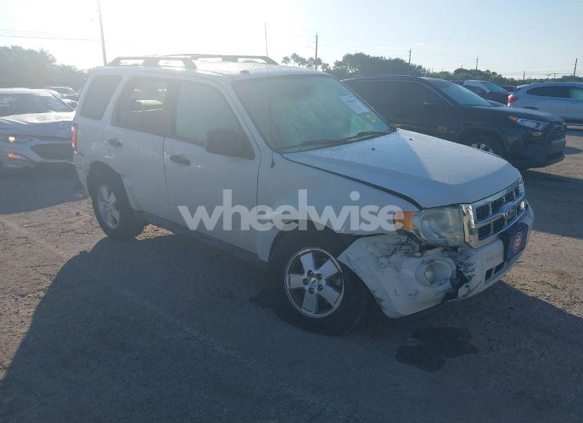 2011 Ford Escape XLT (VIN 1FMCU0D74BKA51187) main photo