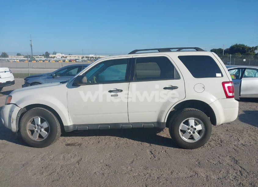 Photo 14 of 2011 Ford Escape XLT (VIN 1FMCU0D74BKA51187)