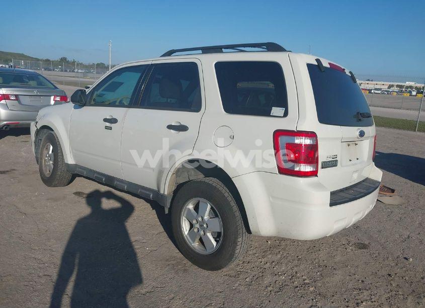 Photo 3 of 2011 Ford Escape XLT (VIN 1FMCU0D74BKA51187)