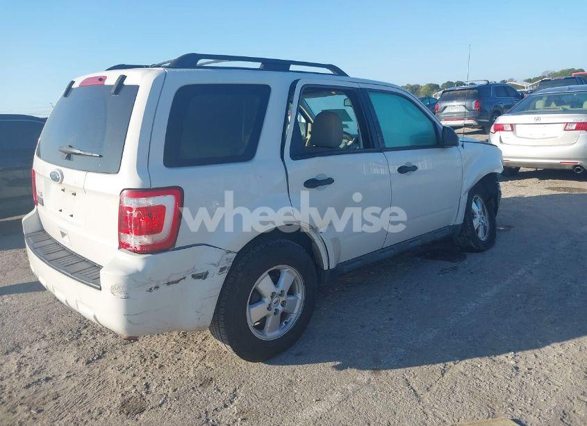 Photo 4 of 2011 Ford Escape XLT (VIN 1FMCU0D74BKA51187)