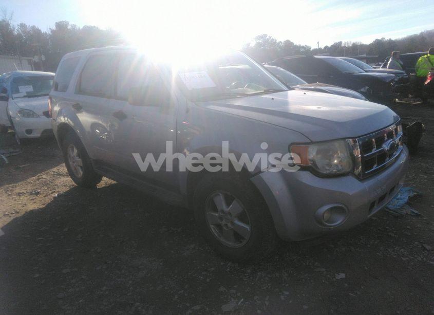 2011 Ford Escape XLT (VIN 1FMCU0D74BKA93553) main photo