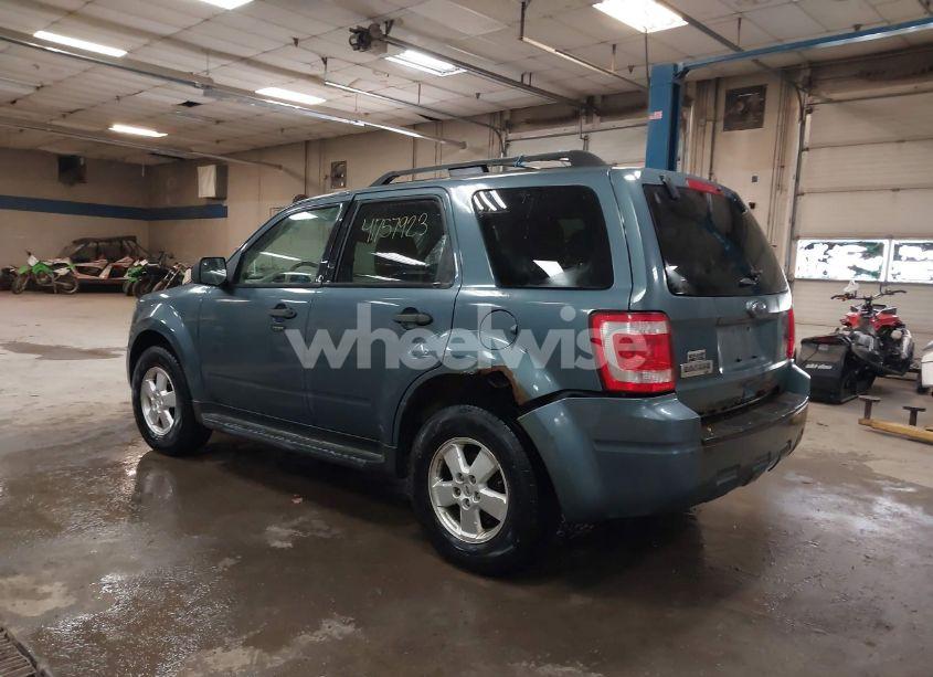 Photo 3 of 2011 Ford Escape XLT (VIN 1FMCU0D74BKB17317)