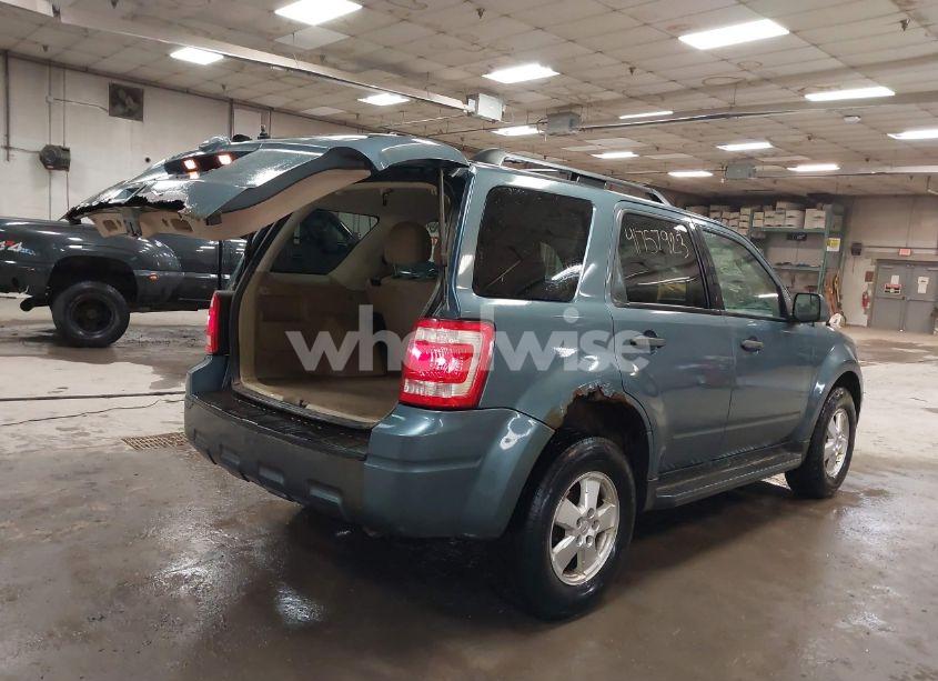 Photo 4 of 2011 Ford Escape XLT (VIN 1FMCU0D74BKB17317)