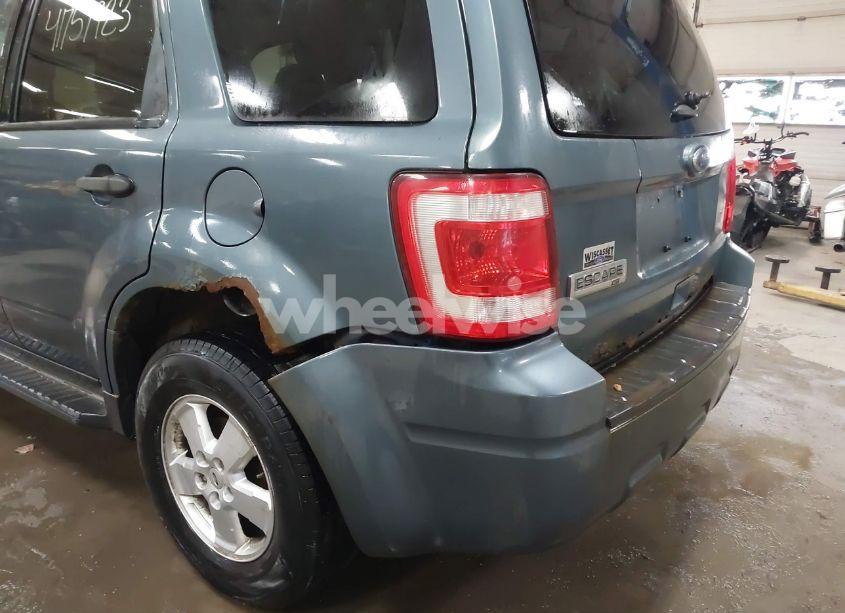 Photo 6 of 2011 Ford Escape XLT (VIN 1FMCU0D74BKB17317)